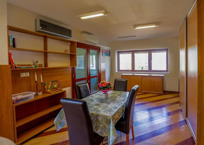 Sunset Suites Fuered